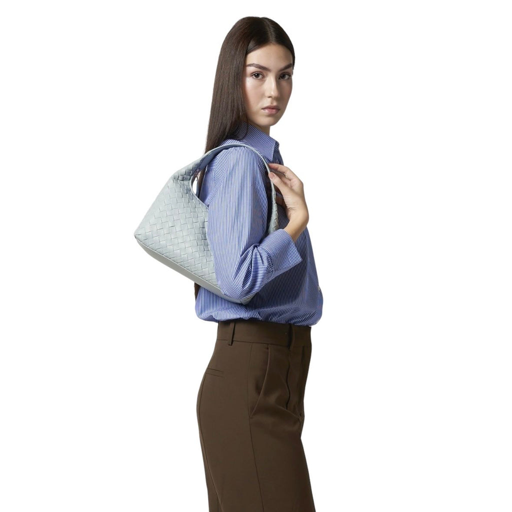 Alexander Smith  Donna Chloe Small Woman